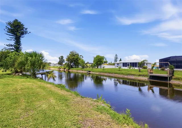 5th image of 52 Annapolis Ln, Rotonda West, FL 33947 | MLS# O6410119
