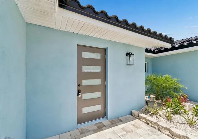 Photo 3 of Single family home for sale at 10238 Tarpon Dr, Treasure Island, FL 33706 | MLS# TB8511355 | Listing updated on 2026-10-07