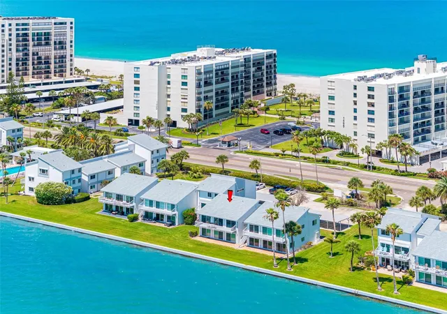 3rd image of 1401 Gulf Blvd, Clearwater, FL 33767