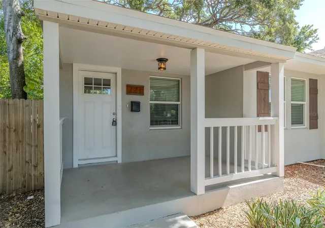Homes for sale in Saint Petersburg, FL | 721 38Th Ave N, Saint Petersburg, FL 33704 | MLS# TB8511375