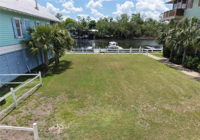 Homes for sale in Steinhatchee, FL | 140 Ryland Cir, Steinhatchee, FL 32359 | MLS# GC540546