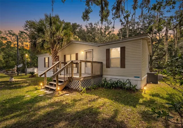 Homes for sale in Old Town, FL | 704 Se 791st St, Old Town, FL 32680 | MLS# GC540547