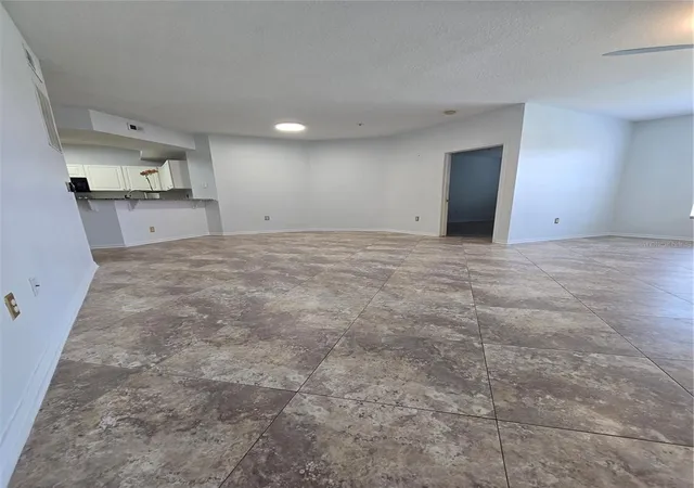 5th image of 5506 Metrowest Blvd, ORLANDO, FL 32811