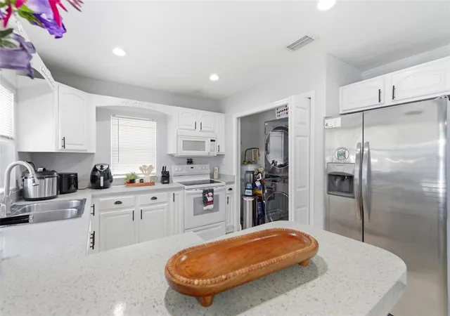Homes for sale in Tampa, FL | 3144 W Cordelia St, Tampa, FL 33607 | MLS# TB8511395