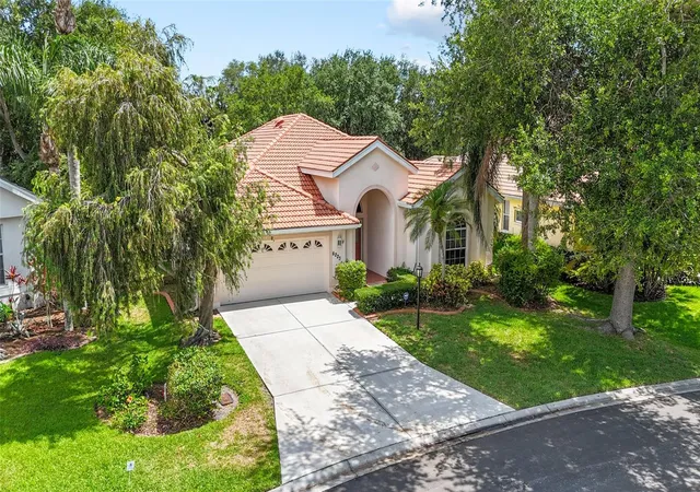 Photo 3 of Single family home for sale at 6223 Donnington Ct, Sarasota, FL 34238 | MLS# A4694589 | Listing updated on 2026-07-20