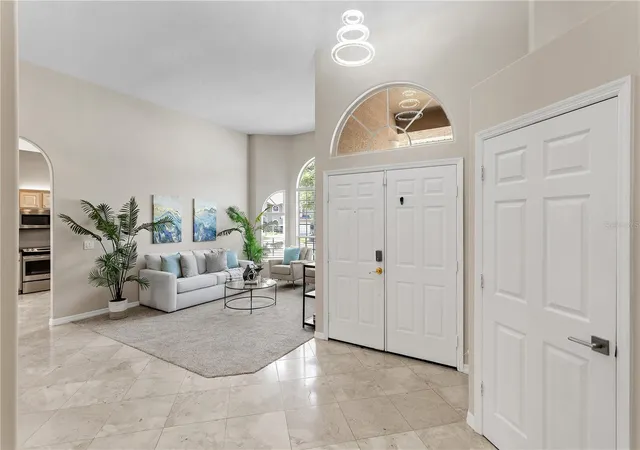 4th image of 690 Oak Hollow Wy, Altamonte Springs, FL 32714 | MLS# O6410156