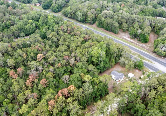 4th image of 16913 Ne 77Th Ln, Hawthorne, FL 32640 | MLS# GC540550