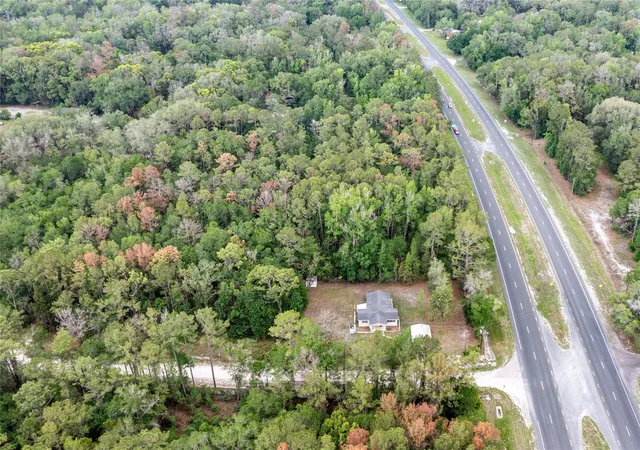 5th image of 16913 Ne 77Th Ln, Hawthorne, FL 32640 | MLS# GC540550