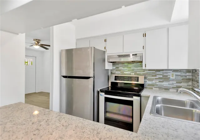 3rd image of 1940 N Betty Ln, Clearwater, FL 33755 | MLS# TB8511403