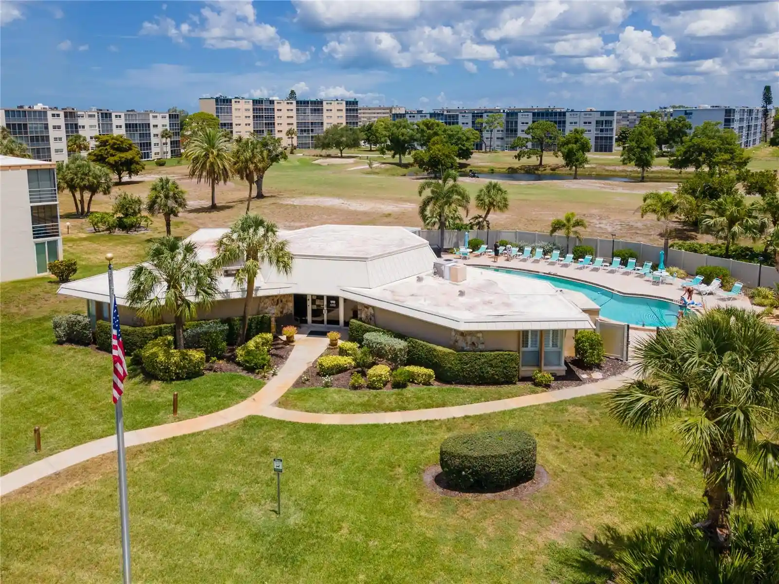 Listing Photo 1 - Condo for sale in 4480 Ironwood Cir located at 4480 Ironwood Cir, Bradenton, FL 34209 - Unit #309A