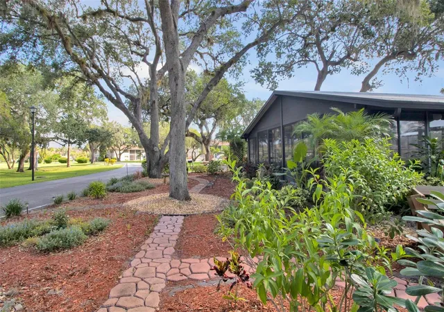 Listing Photo 2 - Condo for sale in building located at 19505 Quesada Ave, PORT CHARLOTTE, FL 33948 - Unit #SS103