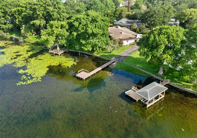 Photo 2 of Single family home for sale at 338 Blue Heron Dr, Winter Park, FL 32789 | MLS# O6410174 | Listing updated on 2026-10-03