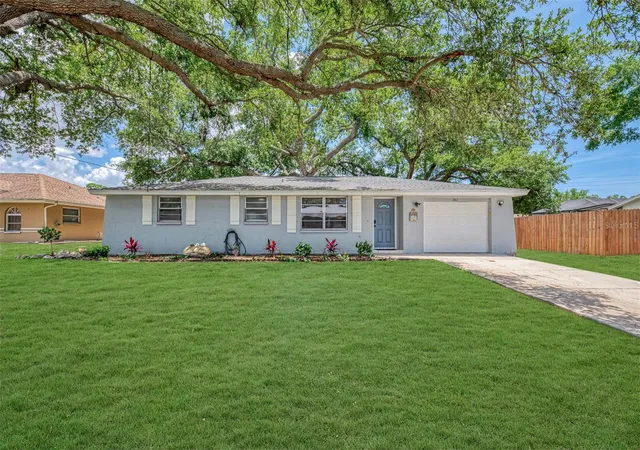Photo 1 of Single family home for sale at 361 Falkland Rd, Venice, FL 34293 | MLS# A4694599 | Listing updated on 2026-10-05