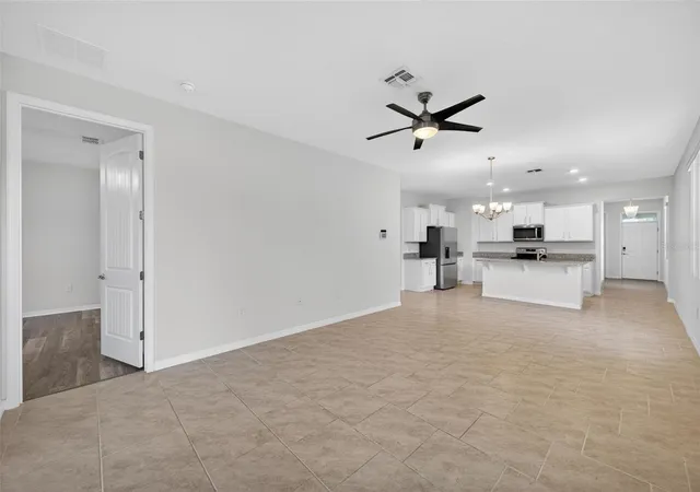 5th image of 17386 Blazing Star Cir, Clermont, FL 34714 | MLS# G5112773