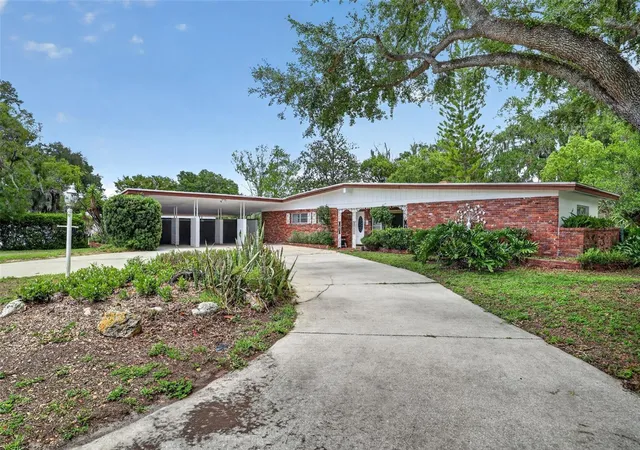 Homes for sale in Tampa, FL | 1509 W Country Club Dr, Tampa, FL 33612 | MLS# TB8511461