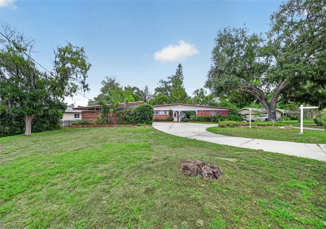 Homes for sale in Tampa, FL | 1509 W Country Club Dr, Tampa, FL 33612 | MLS# TB8511461