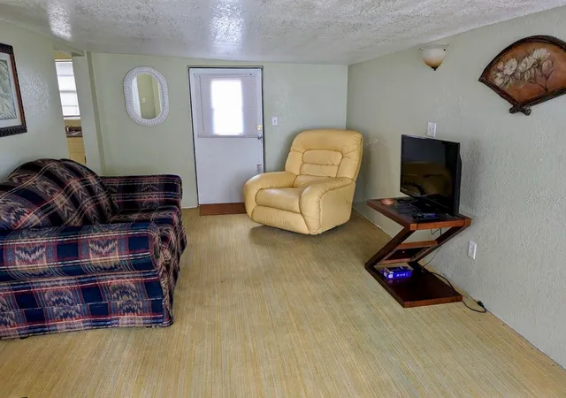 Photo 2 of Single family home for sale at 25130 Ne 132nd Lane, Fort Mc Coy, FL 32134 | MLS# OM725251 | Listing updated on 2026-05-27