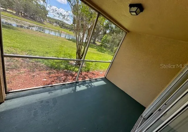 2nd image of 17102 Carrington Park Dr, TAMPA, FL 33647