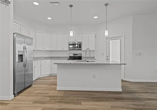 4th image of 16105-16107 Badalona Dr, Punta Gorda, FL 33955 | MLS# C7526492