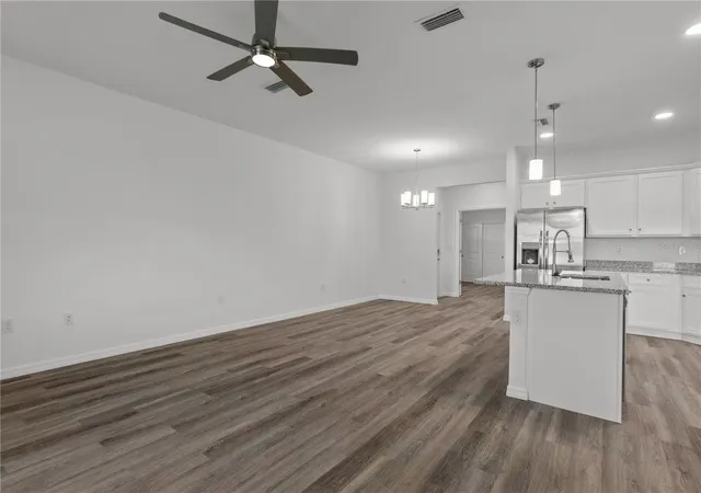 5th image of 16105-16107 Badalona Dr, Punta Gorda, FL 33955 | MLS# C7526492