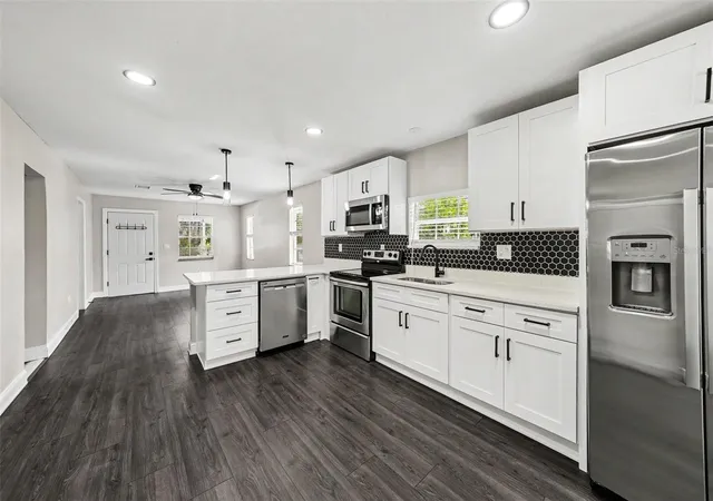 Photo 2 of Single family home for sale at 1204 E Cayuga St, Tampa, FL 33603 | MLS# TB8511495 | Listing updated on 2026-10-07