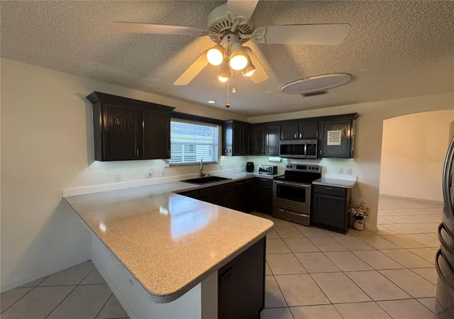 Photo 3 of Single family home for sale at 1033 Oak Forest Dr, The Villages, FL 32162 | MLS# G5112779 | Listing updated on 2026-09-12