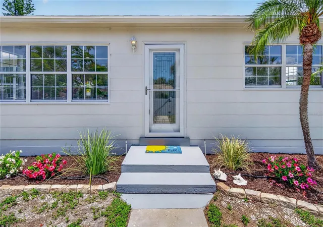 5th image of 260 42Nd Ave, St Pete Beach, FL 33706 | MLS# TB8511533