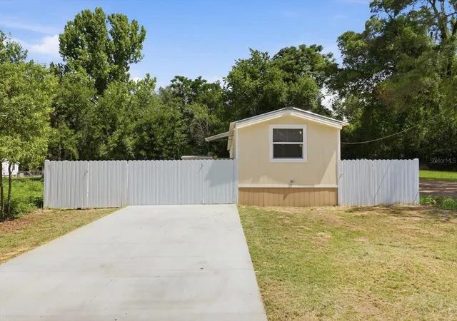 3rd image of 6403 W Tangerine Ln, Crystal River, FL 34429 | MLS# TB8511543