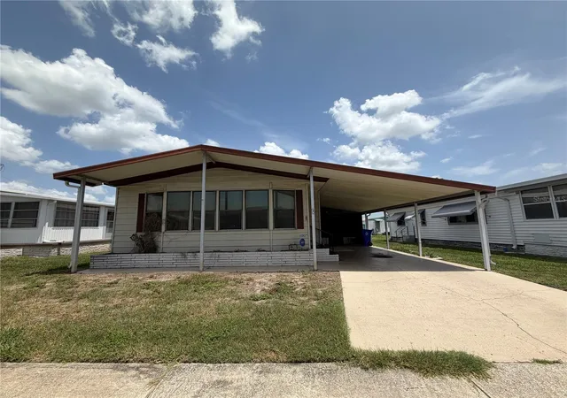 1st image of 1007 Cassandra Ln, Lakeland, FL 33809 | MLS# L4962148