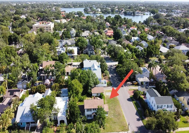 Photo 3 of Sale Pending at 255 19th Avenue Ne, St Petersburg, FL 33704 | MLS# TB8511551 | Listing updated on 2026-08-19