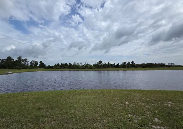 3rd image of 71 Cedar Cir E, Lake Wales, FL 33898 | MLS# TB8511553