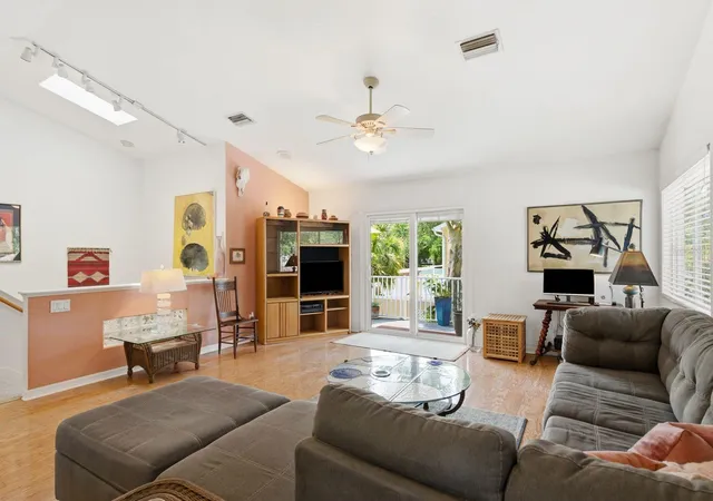 Photo 3 of Single family home for sale at 755 San Christopher Dr, Dunedin, FL 34698 | MLS# TB8511556 | Listing updated on 2026-10-12