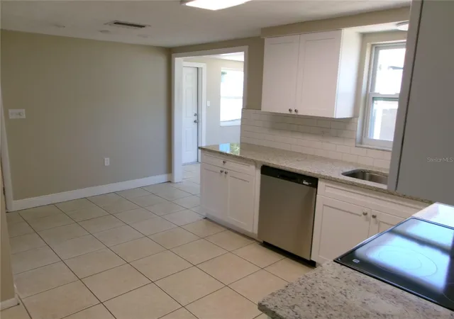 Photo 4 of Single family home for sale at 5103 Valimor Dr, Holiday, FL 34690 | MLS# TB8511567 | Listing updated on 2026-08-29