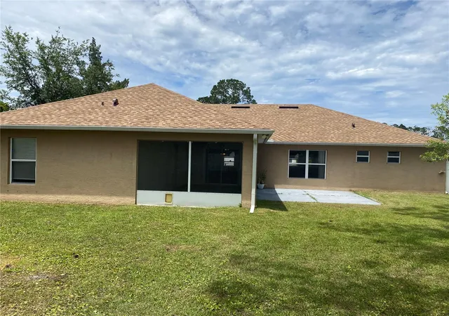 Photo 2 of Sale Pending at 8 Renworth Pl, Palm Coast, FL 32164 | MLS# FC318751 | Listing updated on 2026-09-04