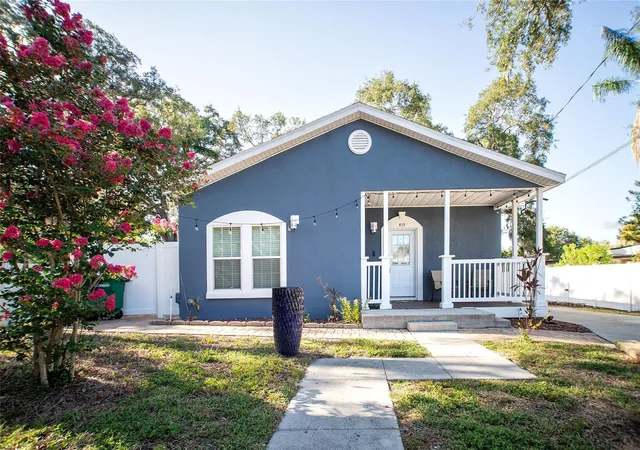Single family home for sale at 415 Dr Ml King Jr St N, SAFETY HARBOR, FL 34695 | MLS# TB8511572 | Listing updated on 2026-10-06