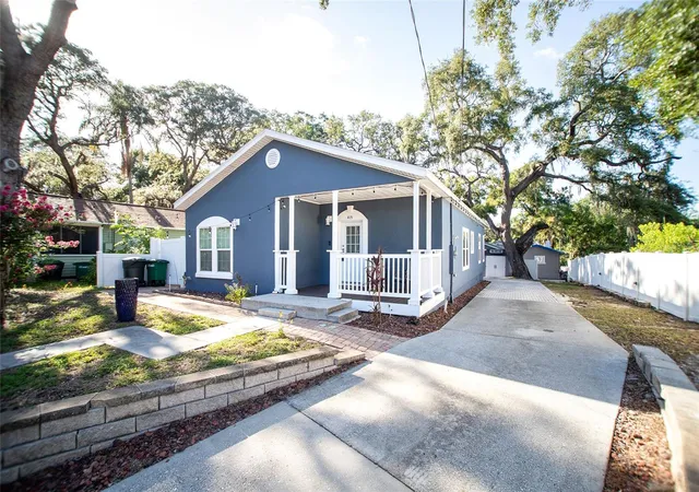 Single family home for sale at 415 Dr Ml King Jr St N, SAFETY HARBOR, FL 34695 | MLS# TB8511572 | Listing updated on 2026-10-06