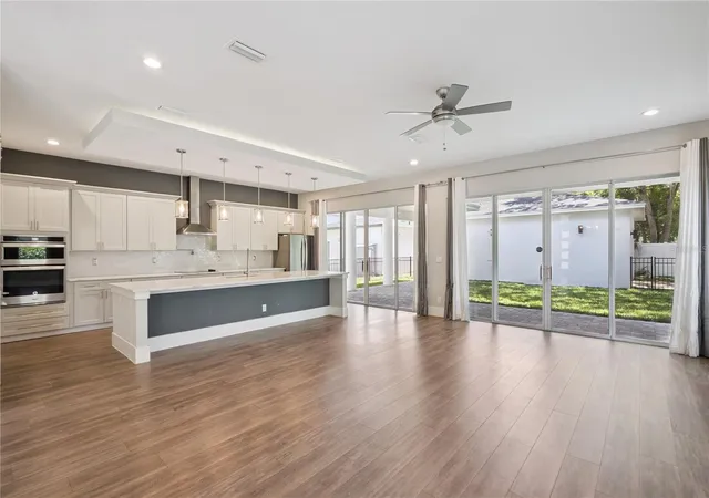 4th image of 200 E Grant St, Orlando, FL 32806 | MLS# O6410268
