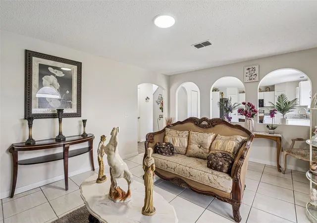 Photo 2 of Single family home for sale at 7 Bolton Ct, Kissimmee, FL 34758 | MLS# S5150473 | Listing updated on 2026-09-23