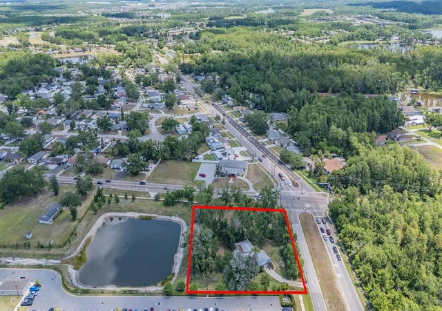 2nd image of 18950 Sunlake Blvd, Lutz, FL 33558 | MLS# TB8511591
