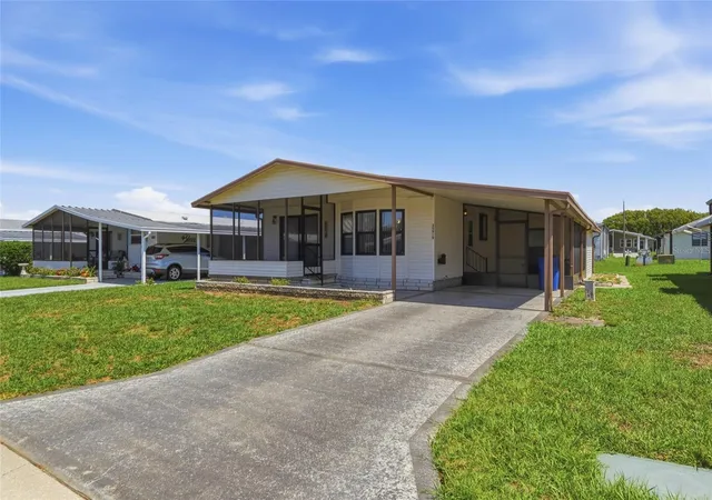 Photo 2 of Manufactured home for sale at 35919 Verano Ln, Zephyrhills, FL 33541 | MLS# TB8511592 | Listing updated on 2026-08-02
