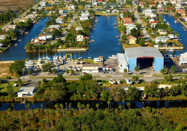Photo 5 of Single family home for sale at 4011 Centavo Ct, Hernando Beach, FL 34607 | MLS# W7886025 | Listing updated on 2026-07-18