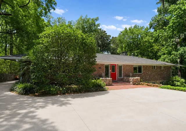 1st image of 1915 Nw 16th Ave, Gainesville, FL 32605 | MLS# GC540569