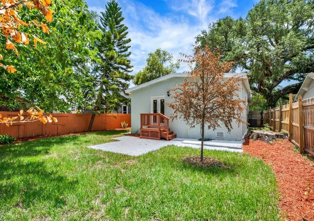 4th image of 112 E Emily St, Tampa, FL 33603 | MLS# TB8511629