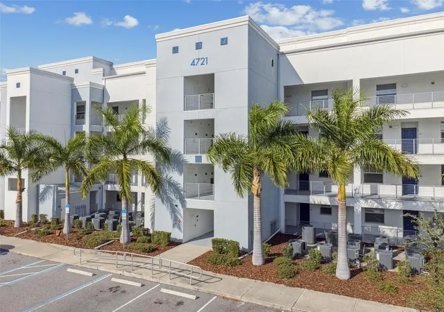 Condo for sale at 4721 Clock Tower Dr #107, KISSIMMEE, FL 34746 | MLS# S5150484
