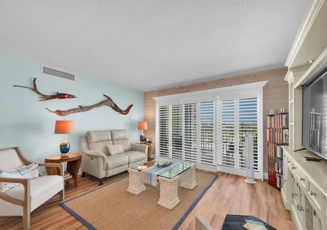 Homes for sale in St. Pete Beach, FL | 420 64Th Ave, St. Pete Beach, FL 33706