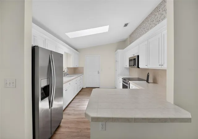 Photo 3 of Single family home for sale at 9532 SE 173rd Lane, Summerfield, FL 34491 | MLS# OM725266 | Listing updated on 2026-09-24