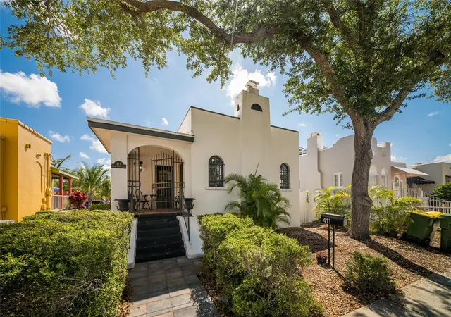1st image of 411 Burns Court, Sarasota, FL 34236 | MLS# A4694679