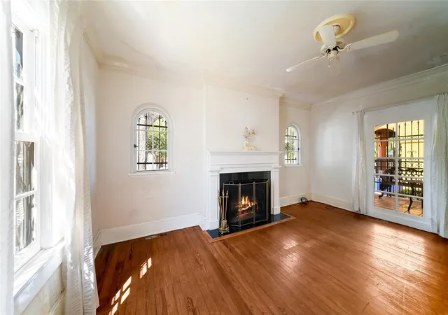 5th image of 411 Burns Court, Sarasota, FL 34236 | MLS# A4694679