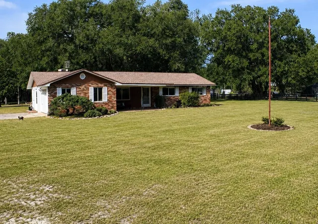 Homes for sale in Morriston, FL | 13124 Nw 160th Ave, Morriston, FL 32668 | MLS# TB8511652