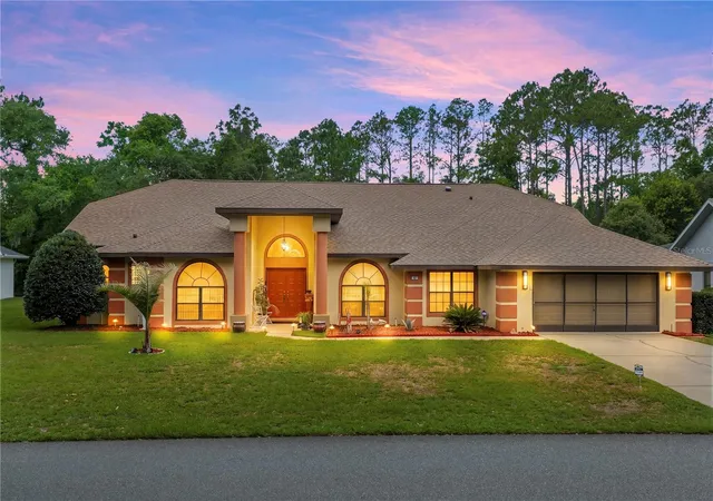 Homes for sale in Homosassa, FL | 42 Pine Dr, Homosassa, FL 34446 | MLS# OM725272